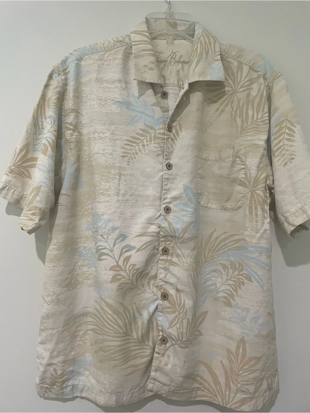 Tommy Bahama 100% Silk Camp Shirt Tan, Beige, and Blue Hawaiian Leaf Size Large